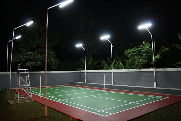 Desain Pencahayaan Lapangan Badminton Outdoor